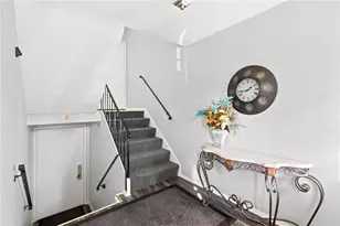 957 Wood Hollow, Cranberry Township, PA 16066 - Photo 2