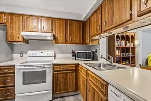 148 Olde Orchard Dr, South Fayette, PA 15017 - Photo 2