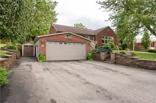 45 Windihill Dr, Hempfield Township, PA 15601 - Photo 2