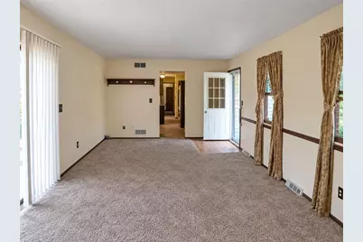 14 Park Dr, Smith Township, PA 15004 - Photo 4