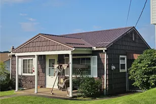 459 Washington St, Springdale Boro, PA 15144 - Photo 2