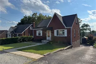 3652 Oakleaf Rd, Pittsburgh, PA 15227 - Photo 2