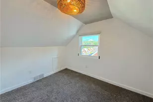 3652 Oakleaf Rd, Pittsburgh, PA 15227 - Photo 18