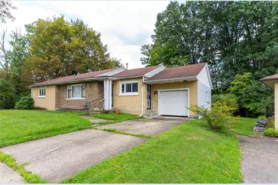 98 Capitol Ct, Farrell, PA 16121 - Photo 2