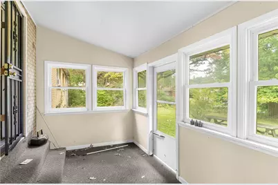 98 Capitol Ct, Farrell, PA 16121 - Photo 20