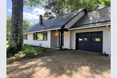 326 Frazier Dr, Neshannock Township, PA 16105 - Photo 2