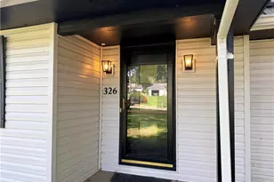 326 Frazier Dr, Neshannock Township, PA 16105 - Photo 4