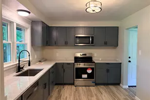 326 Frazier Dr, Neshannock Township, PA 16105 - Photo 14