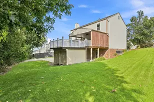 305 Farmcrest, North Fayette, PA 15071 - Photo 4