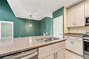 425 River Gln Dr, Baden, PA 15005 - Photo 14