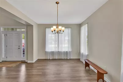 112 Foxtail Ct, Forward Township, PA 16033 - Photo 4