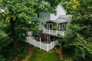4 1/2 Barrington Dr, Pittsburgh, PA 15209 - Photo 2
