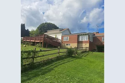 948 Herman Rd, Summit Township, PA 16002 - Photo 4