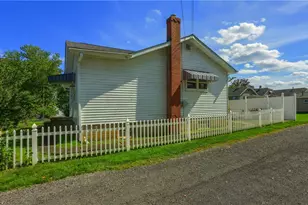 3631 Knape St, West Mayfield, PA 15010 - Photo 4