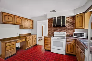 109 Marlboro Dr, New Kensington, PA 15068 - Photo 8