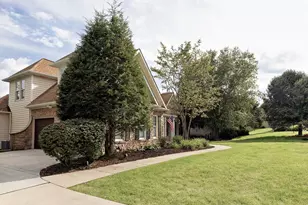 102 Brickbarn Ct, North Fayette, PA 15071 - Photo 4