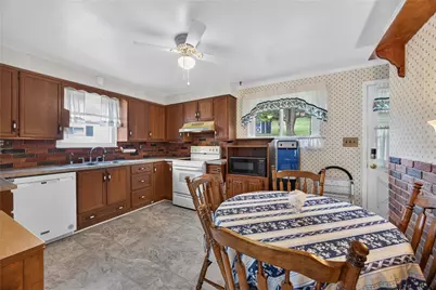 857 Pleasant Hills Dr, South Strabane, PA 15301 - Photo 6
