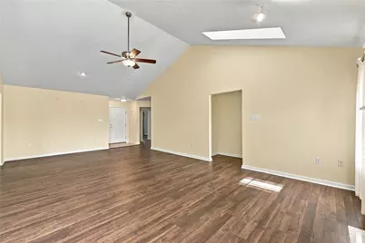 1010 Sunnyfield Ct, Penn Twp, PA 15636 - Photo 6