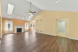 1010 Sunnyfield Ct, Penn Twp, PA 15636 - Photo 4