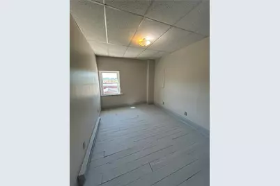 192 W High St, Franklin Township, PA 15370 - Photo 10