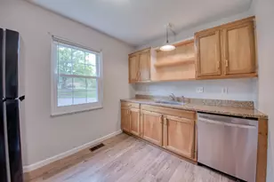 408 Parkwood Dr, Cranberry Township, PA 16066 - Photo 10