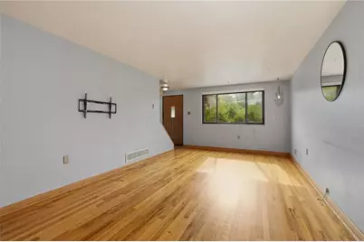 2724 Dwight Ave, Pittsburgh, PA 15216 - Photo 4