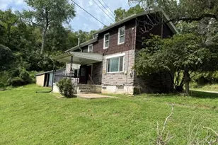 305 Repp Rd, Pittsburgh, PA 15068 - Photo 2