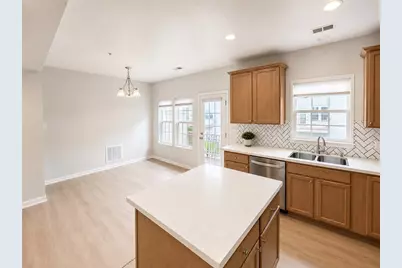 1502 Pointe View Dr, Adams Township, PA 16046 - Photo 6
