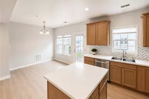 1502 Pointe View Dr, Adams Township, PA 16046 - Photo 6