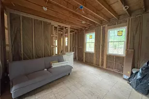 7651 Pennsylvania Ave, North Huntingdon, PA 15501 - Photo 12