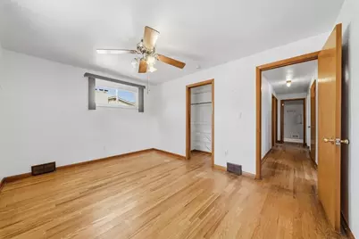 9428 Saratoga Dr, Pittsburgh, PA 15237 - Photo 14