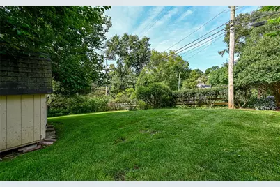 105 Orchard Spring Rd, Scott Township, PA 15220 - Photo 4