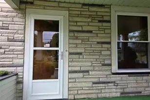 1712 Pennsylvania Ave, New Castle, PA 16101 - Photo 2