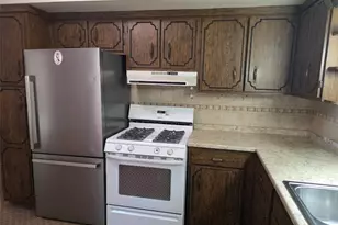 1712 Pennsylvania Ave, New Castle, PA 16101 - Photo 6