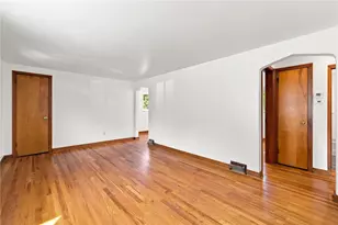 3123 Schieck St, Pittsburgh, PA 15227 - Photo 6