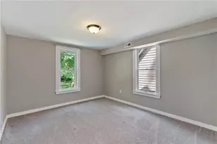 404 Washington Ave, Oakmont, PA 15139 - Photo 12