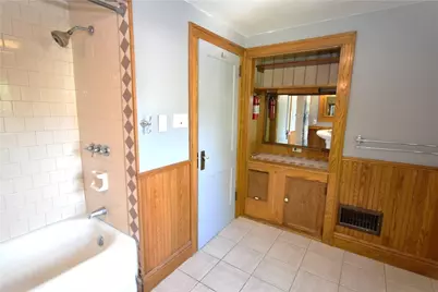1406 Roemer Blvd, Farrell, PA 16121 - Photo 20