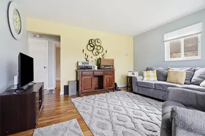 306 Delaney Dr, Pittsburgh, PA 15235 - Photo 2
