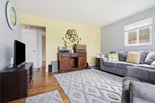 306 Delaney Dr, Pittsburgh, PA 15235 - Photo 2