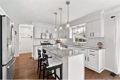 128 Brighton Ln, Adams Township, PA 16046 - Photo 8