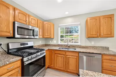 1811 Pioneer Dr, Pittsburgh, PA 15143 - Photo 16