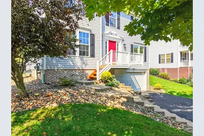 1811 Pioneer Dr, Pittsburgh, PA 15143 - Photo 2