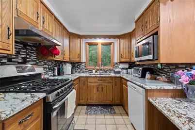 701 Trillium Ct, Pine Township, PA 15090 - Photo 10