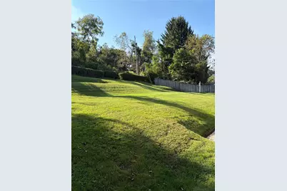 275 Maple St, Sewickley Township, PA 15678 - Photo 4