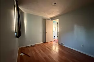 402 Elias Dr, Pittsburgh, PA 15235 - Photo 18