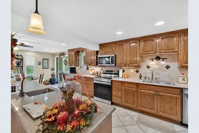 1224 Armstrong Dr, South Park, PA 15129 - Photo 14