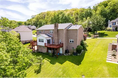 810 Stonebridge Drive, Hempfield Township, PA 15601 - Photo 6