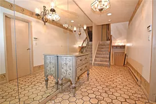 711 Clyde St, Pittsburgh, PA 15213 - Photo 2
