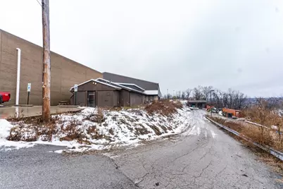 1 Racquet Ln (Right Rear), Monroeville, PA 15146 - Photo 22
