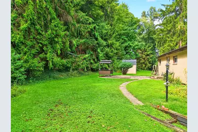 700 9th St, Ellwood City, PA 16117 - Photo 24
